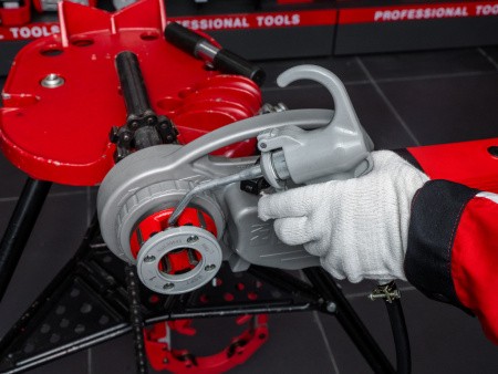 Ручной масляный насос с емкостью 4 л. для масла VOLL V-Oiler